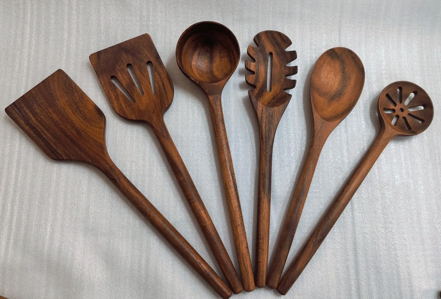 Walnut wood cooking set